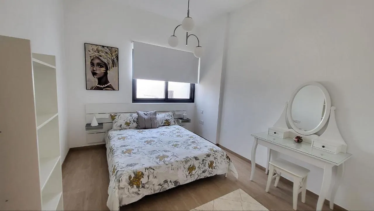 Modern 2Br -5Min To Metro-Unit 211 Apartment Dubai