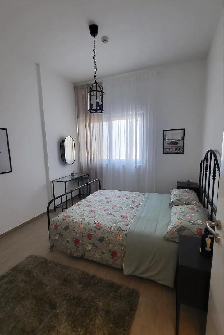 Modern 2Br -5Min To Metro-Unit 211 Apartment Dubai