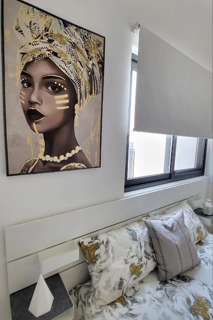 Modern 2Br -5Min To Metro-Unit 211 Apartment Dubai