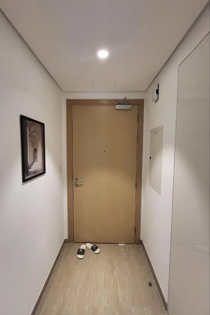 Modern 2Br -5Min To Metro-Unit 211 Apartment Dubai